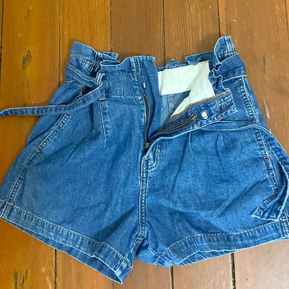 Madewell Shorts - Like New - Picture 8 of 8